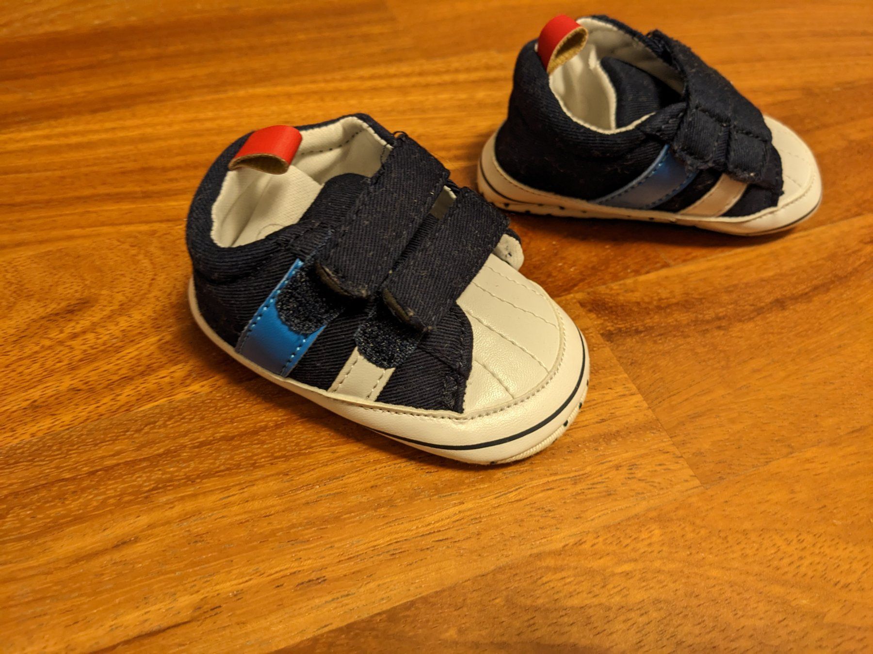 Scarpe per ragazzi: Schuhe Gr. 18 – Usato da Einsiedeln venduto da mar_6bqc