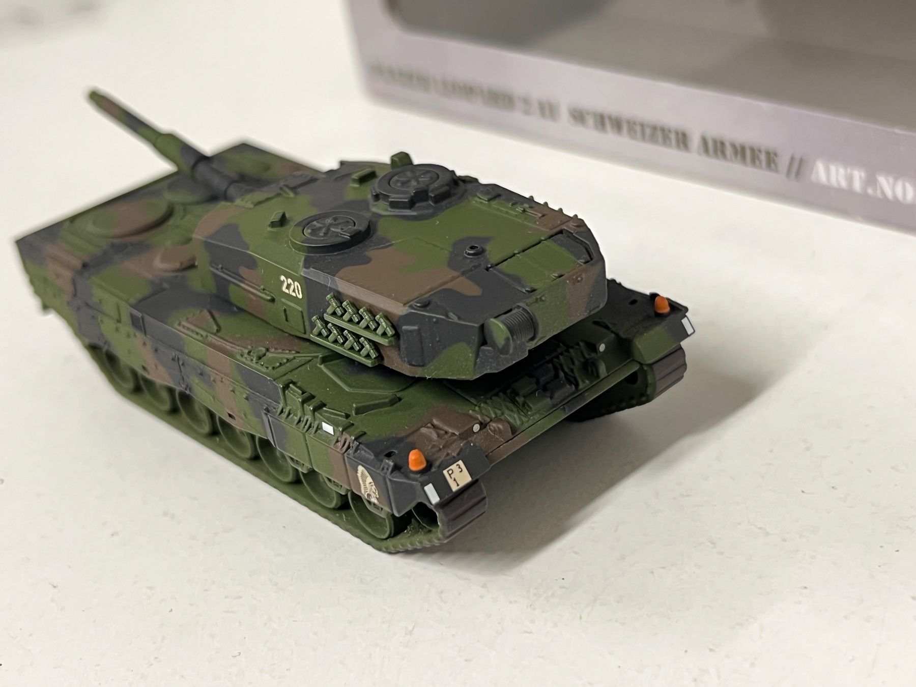 Liliput Modellini di ferrovie: 4MFOR PANZER LEOPARD 2 AI SCHWEIZER ARMEE H0 1:87 – Usato da Geroldswil venduto da TopTrain54 3