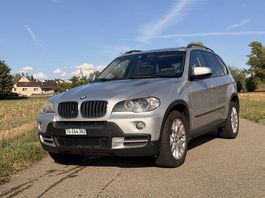 BMW X5, 3.0d, NEUE AHK, mit Rest MFK