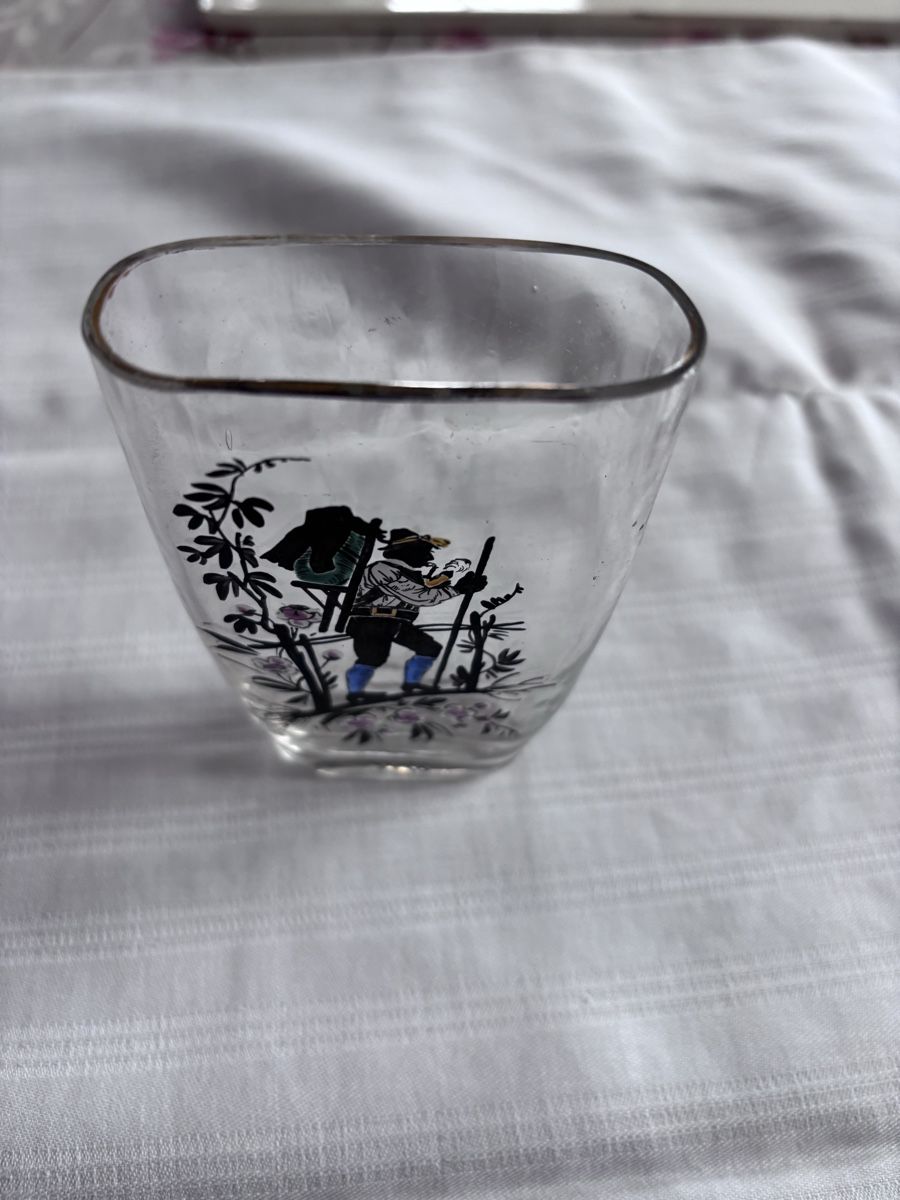 Bicchieri: Handbemaltes Glas, oval – Usato da Winterthur venduto da umu_t9qd 1