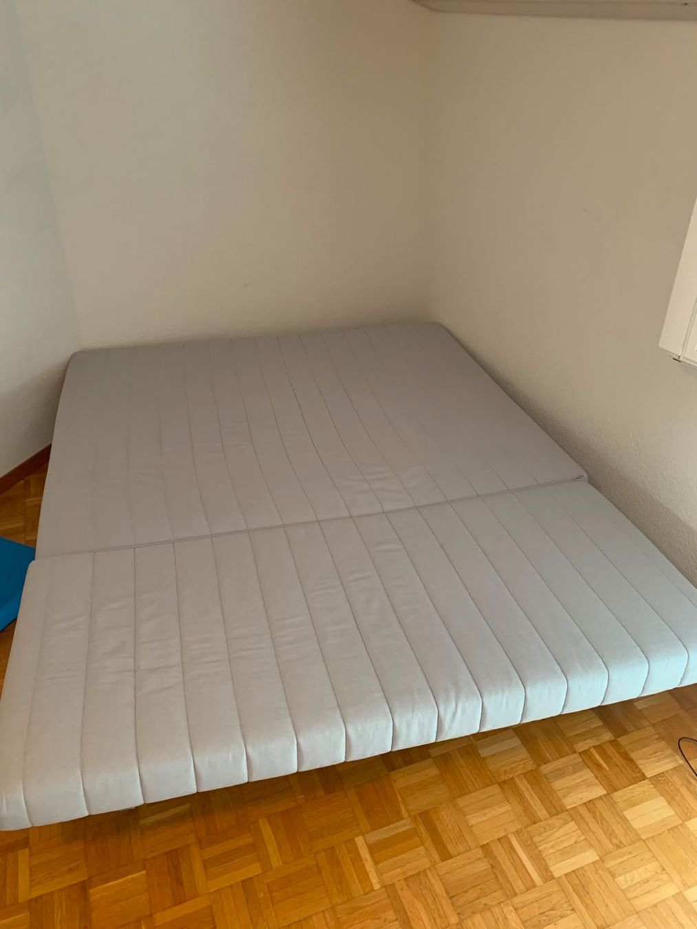 Sofas: Schlafsofa aufklappbar 160x200 – Gebraucht aus Unterentfelden von loicmarkus