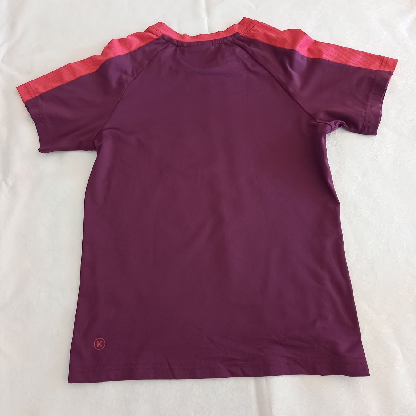 Blusen, T-Shirts & Tops: Turn T-Shirt bordeaux Gr 140 – Gebraucht aus Brüttisellen von kikaninchen79 1