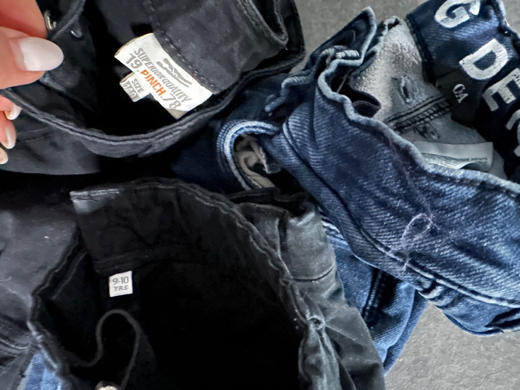 Hosen: 6 Jeans Hosen Gr 140 – Gebraucht aus Thal von Greentea1 1