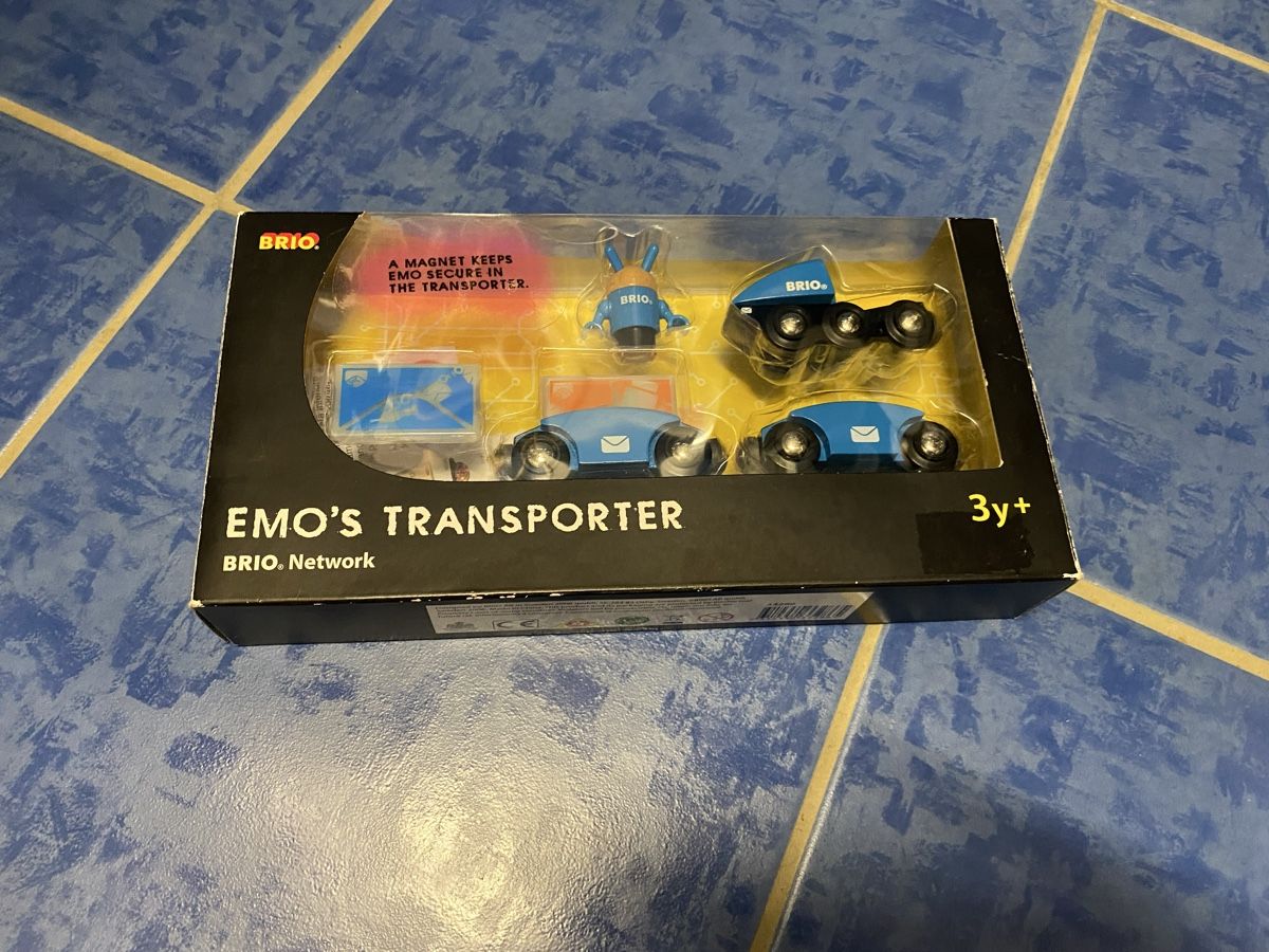 Brio Giocattoli: BRIO NETWORK - EMO‘S TRANSPORTER (release 2006) – Nuovo e nell'imballaggio originale da Meierskappel venduto da Tarmogoyf