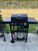 Gasgrill schwarz mit Gasflasche