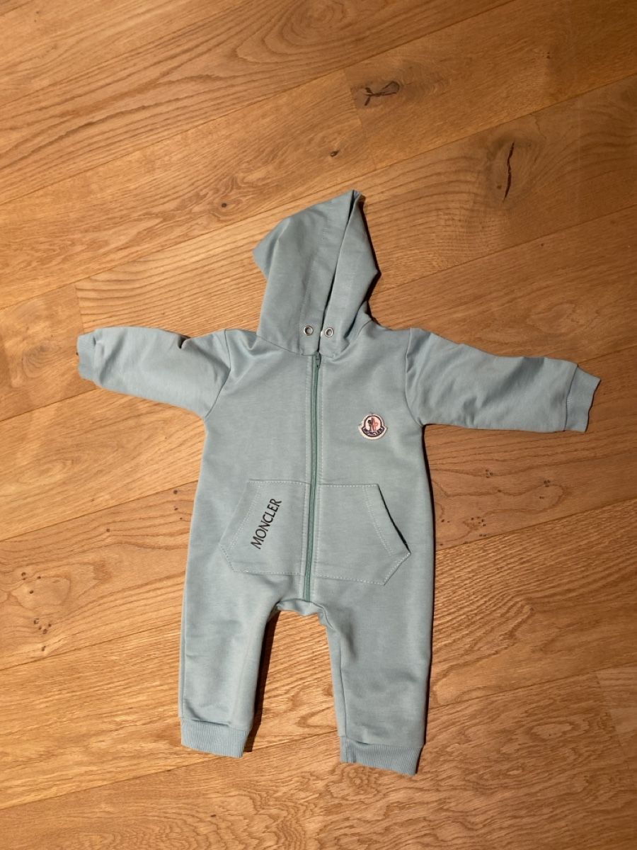 Moncler Pagliaccetti: Baby Moncler overall – Usato da Ottenbach venduto da joh_kh8j