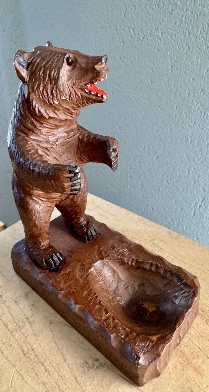 Figuren: Figur Brienzer Schnitzerei Holz BÄR Pfeifenhalter – Gebraucht aus Rothrist von Luckywinner 2