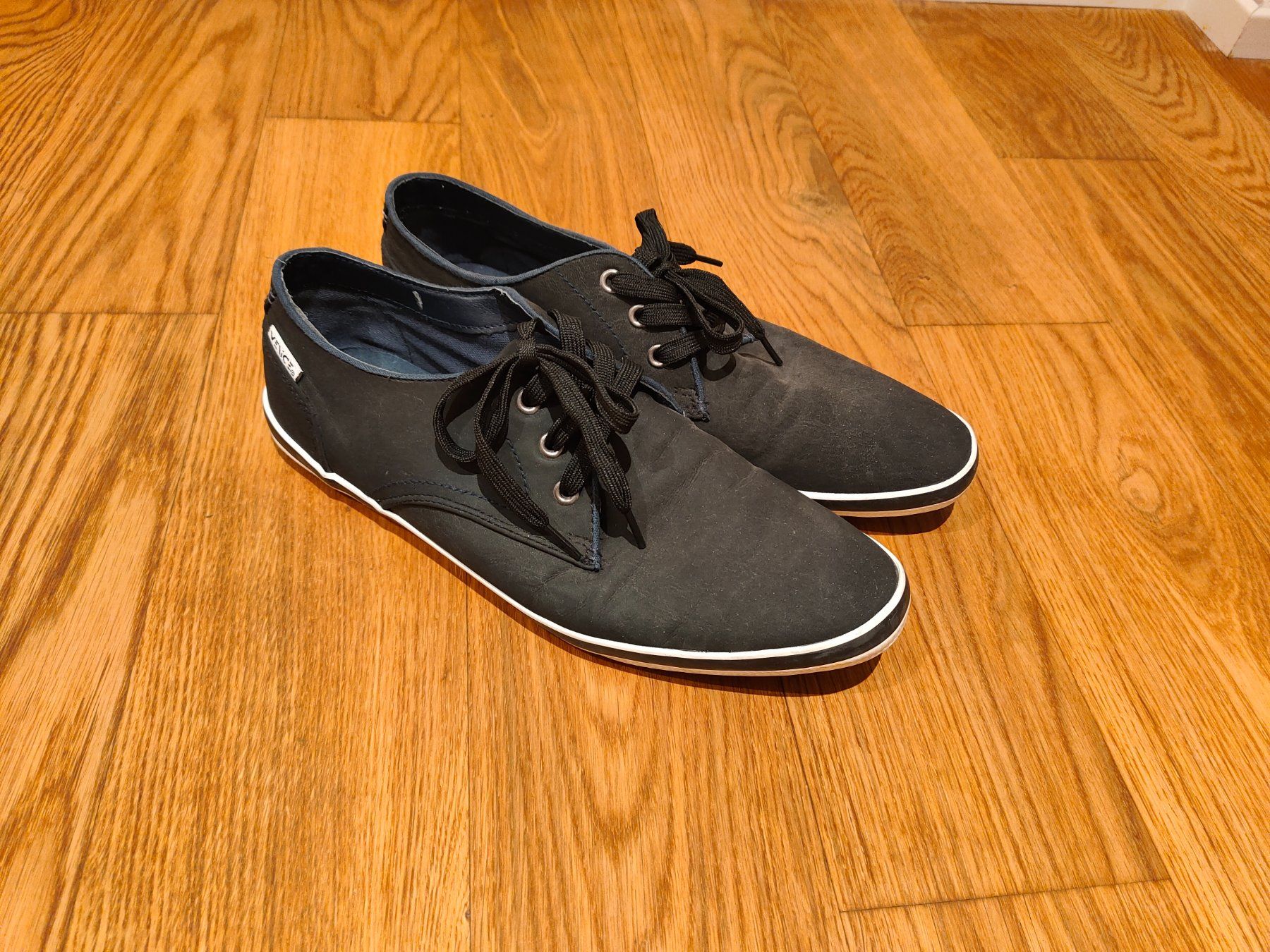 Scarpe da uomo: Venice Sneaker, fast ungetragen - Grösse 42 – Usato da Goldach venduto da man_768x 1