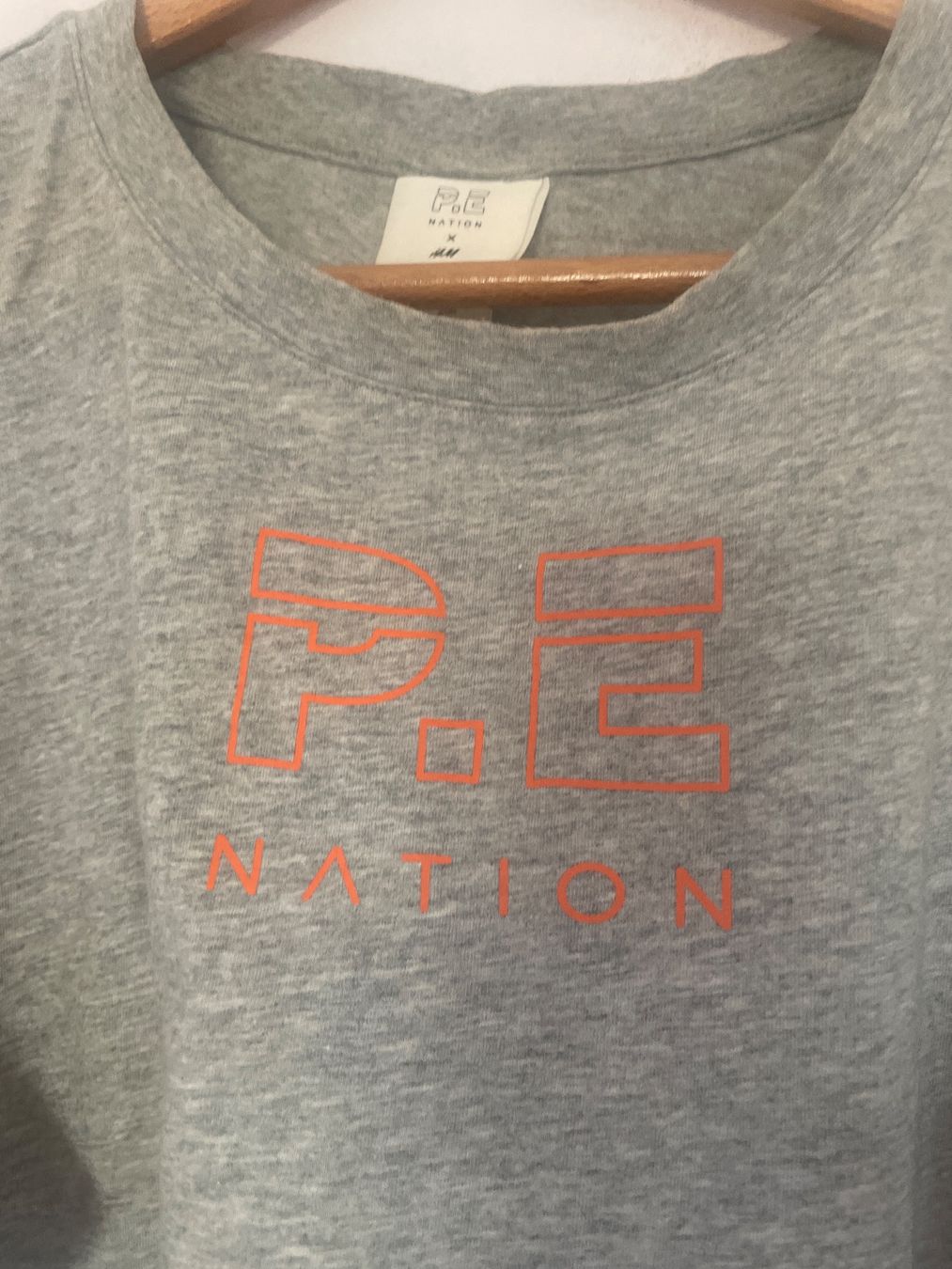 Tops: Haut gris clair d’été – Gebraucht aus Lausanne von log_rrq7 2