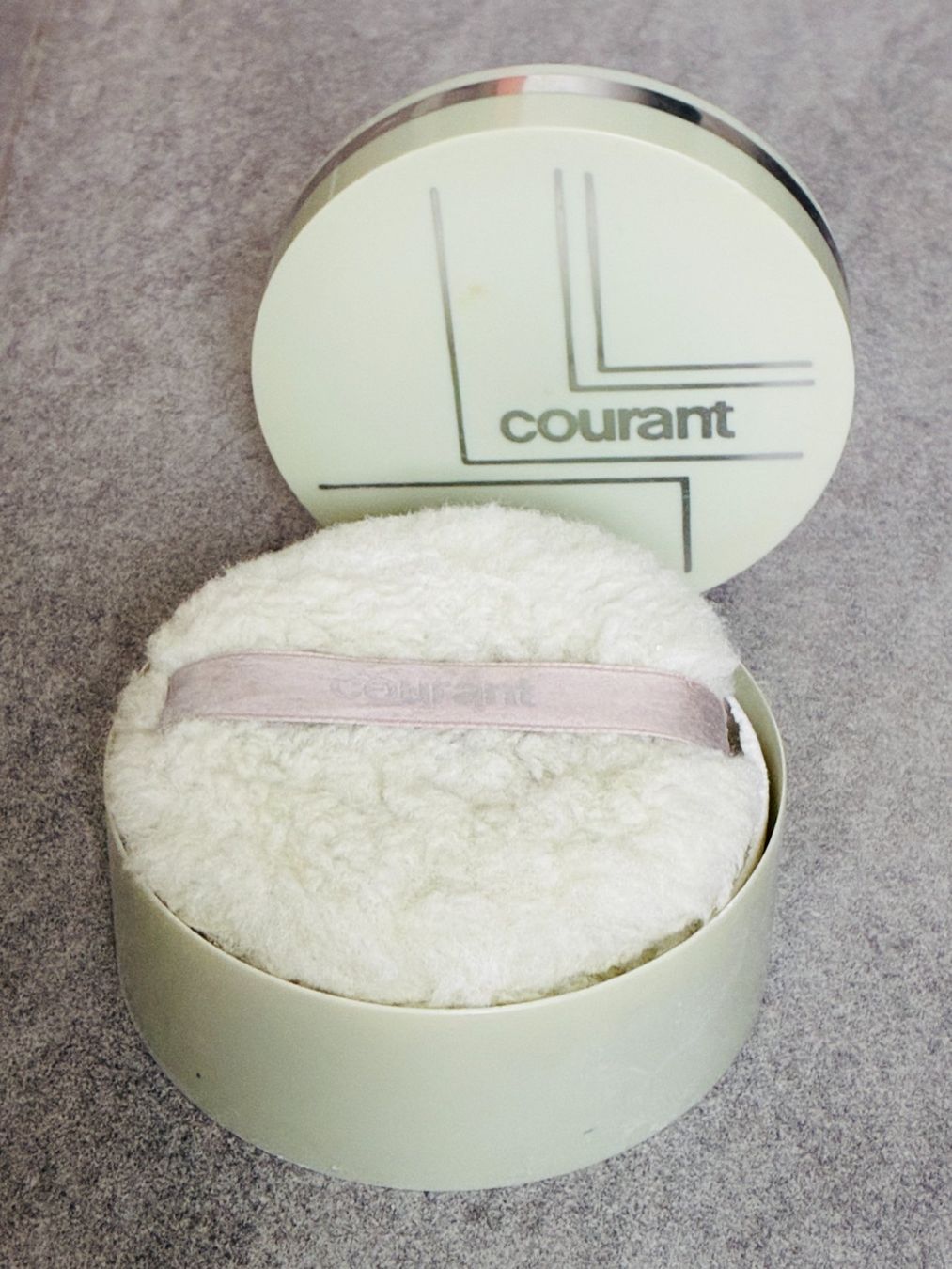 Altro per la cura del corpo: Vintage Körperpuder HELENA RUBINSTEIN "Courant" – Usato da Kloten venduto da Nephty 3