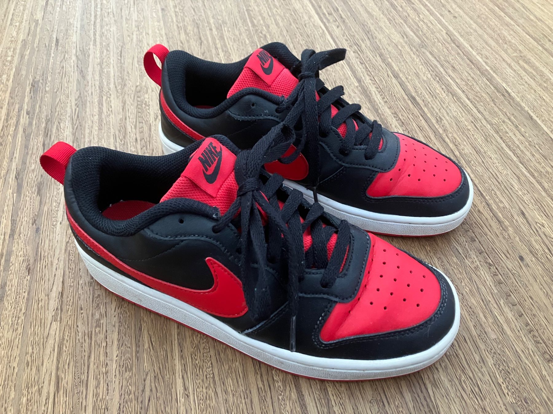 Nike Chaussures garçon: Nike Sneaker Gr. 39 – D'occasion à Ruggell par VegasGirl
