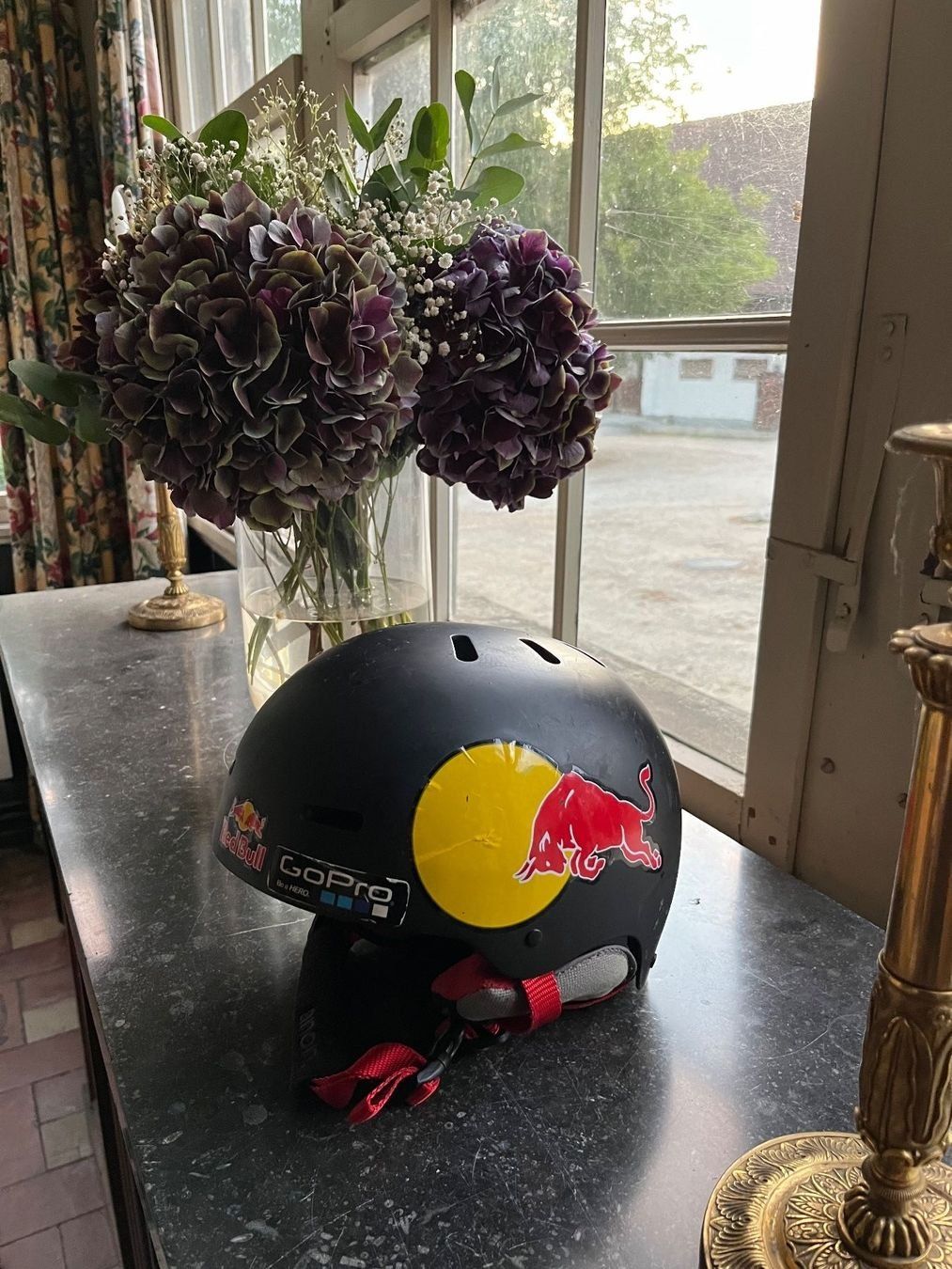 Helme: Casque vélo/BMX/ski - Red Bull – Gebraucht aus Erlach von migdep985 1