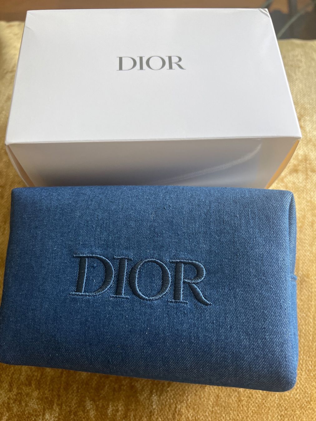 Dior Custodie per cosmetici: DIOR Kosmetiktäschchen Denim NEU – Usato da Uznach venduto da Ya_x7x6