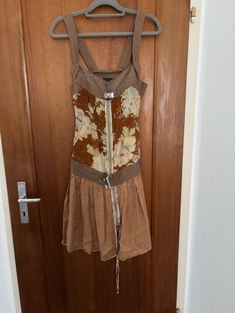 Aussergewöhnlich schönes Sommerkleid