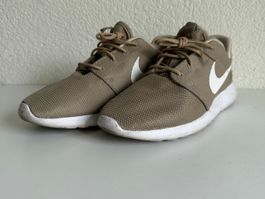 Nike Sneaker gold/beige Grösse 42
