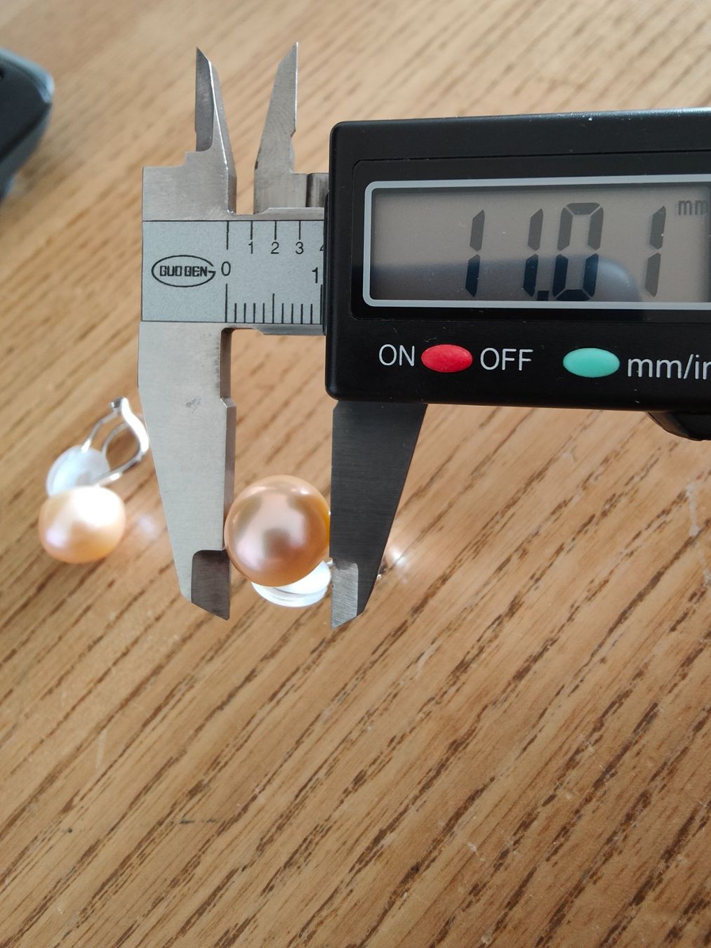 Ohrringe & -stecker: Ohrclips, Süsswasserperle, apricot, ca. 11mm – Neu und originalverpackt aus Rümlang von 21f 3