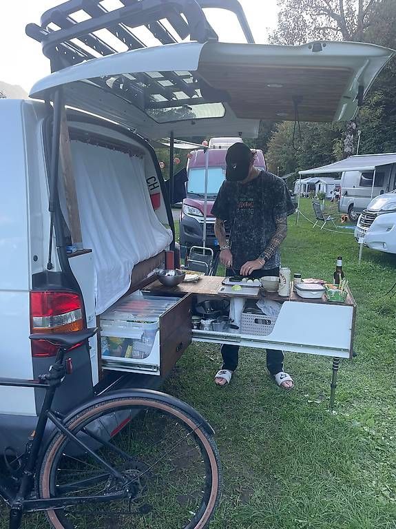 Camping Fahrzeuge: VW T5 Camper  individueller Innenausbau – Gebraucht aus Schattdorf von mar_xs9d 2