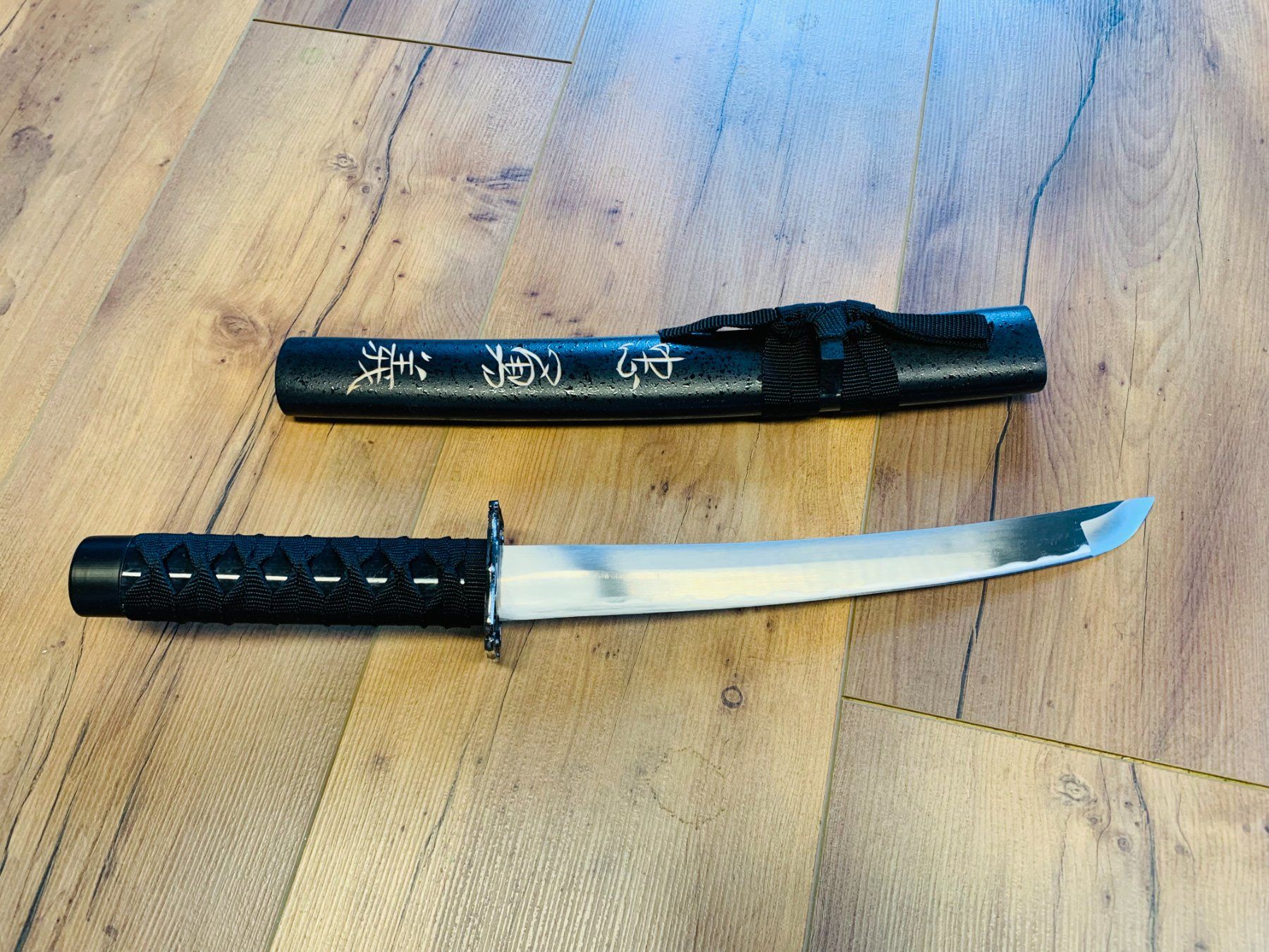 Arte internazionale: Katana Schwert mit Scheide 50cm SCHWARZ M NEU – Nuovo e nell'imballaggio originale da Bergdietikon venduto da shopAgent 3