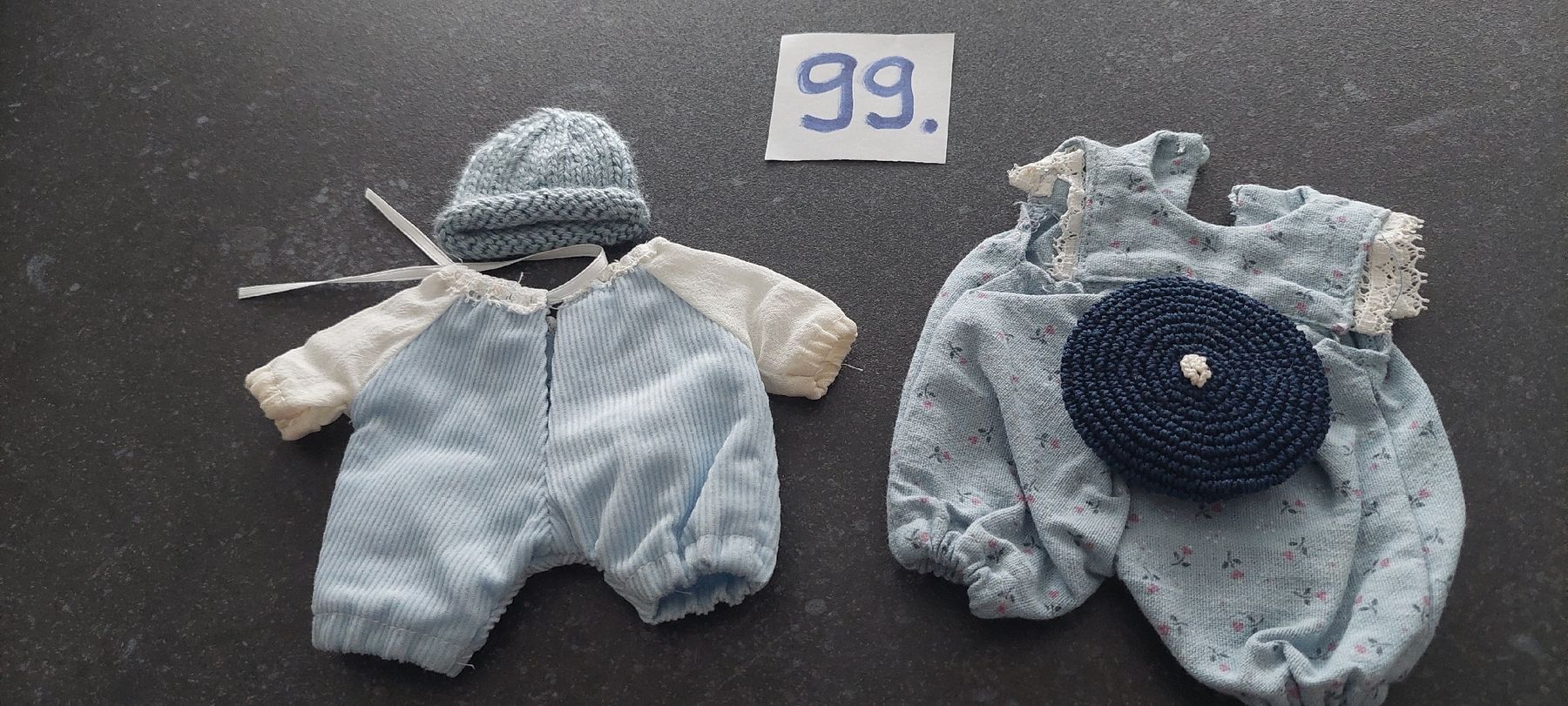 Bambole: Puppenkleidli  – Usato da Muri AG venduto da nindo1 8