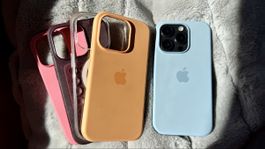 iPhone 15 Pro inkl. 5 Apple Hüllen❗️