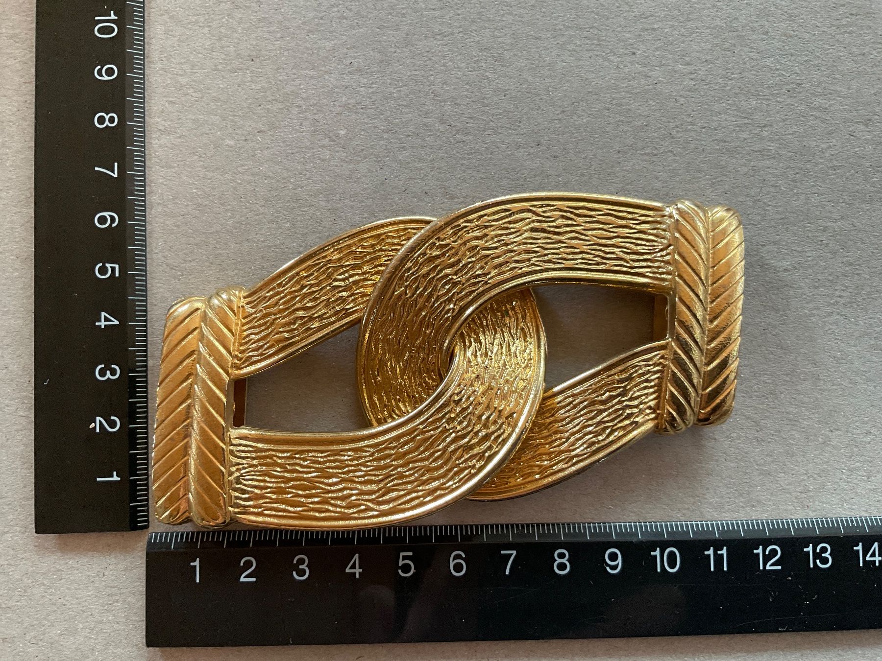 Fibbie per cinture: Gürtelschnalle gold farbig – Usato da Rümlang venduto da euqinom16