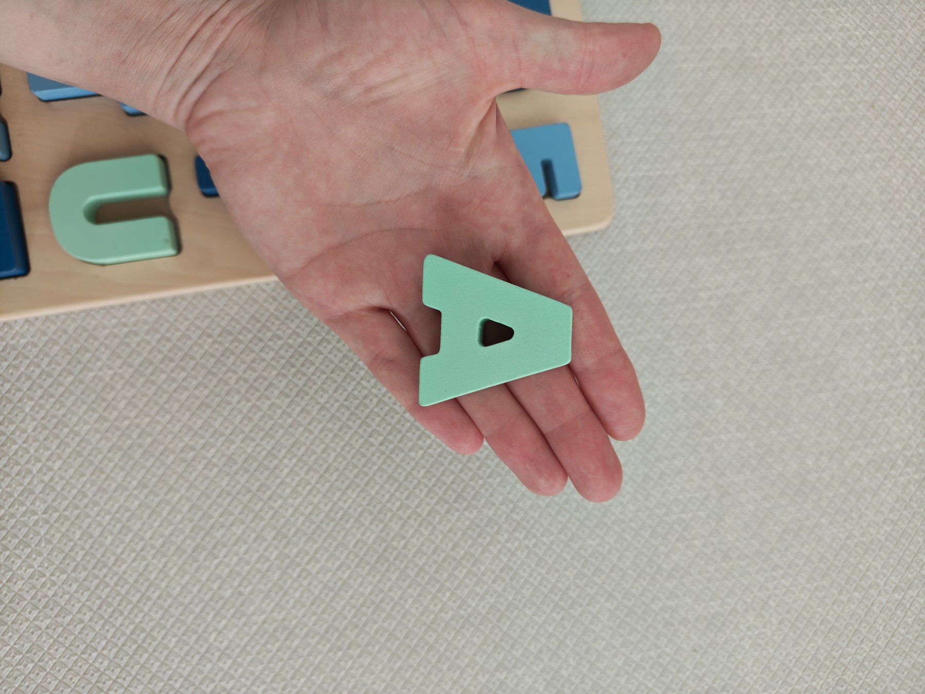Puzzles: Holz Alphabet Puzzle Buchstaben – D'occasion à Orpund par zovi01 1