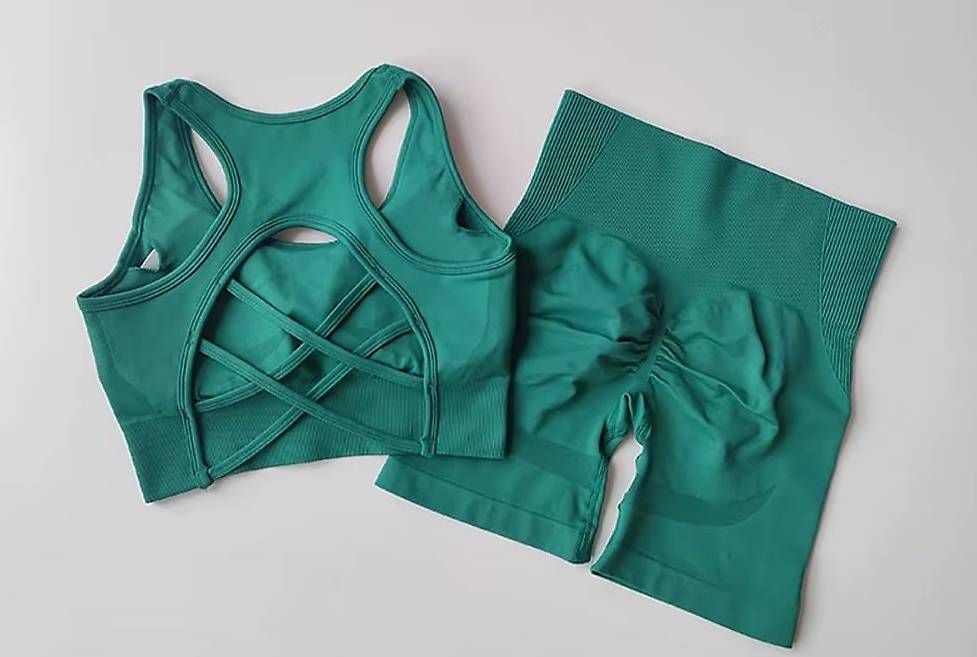 H&M Anzüge & Kostüme: Fitness costume M – Gebraucht aus Lucens von xaipeks 1