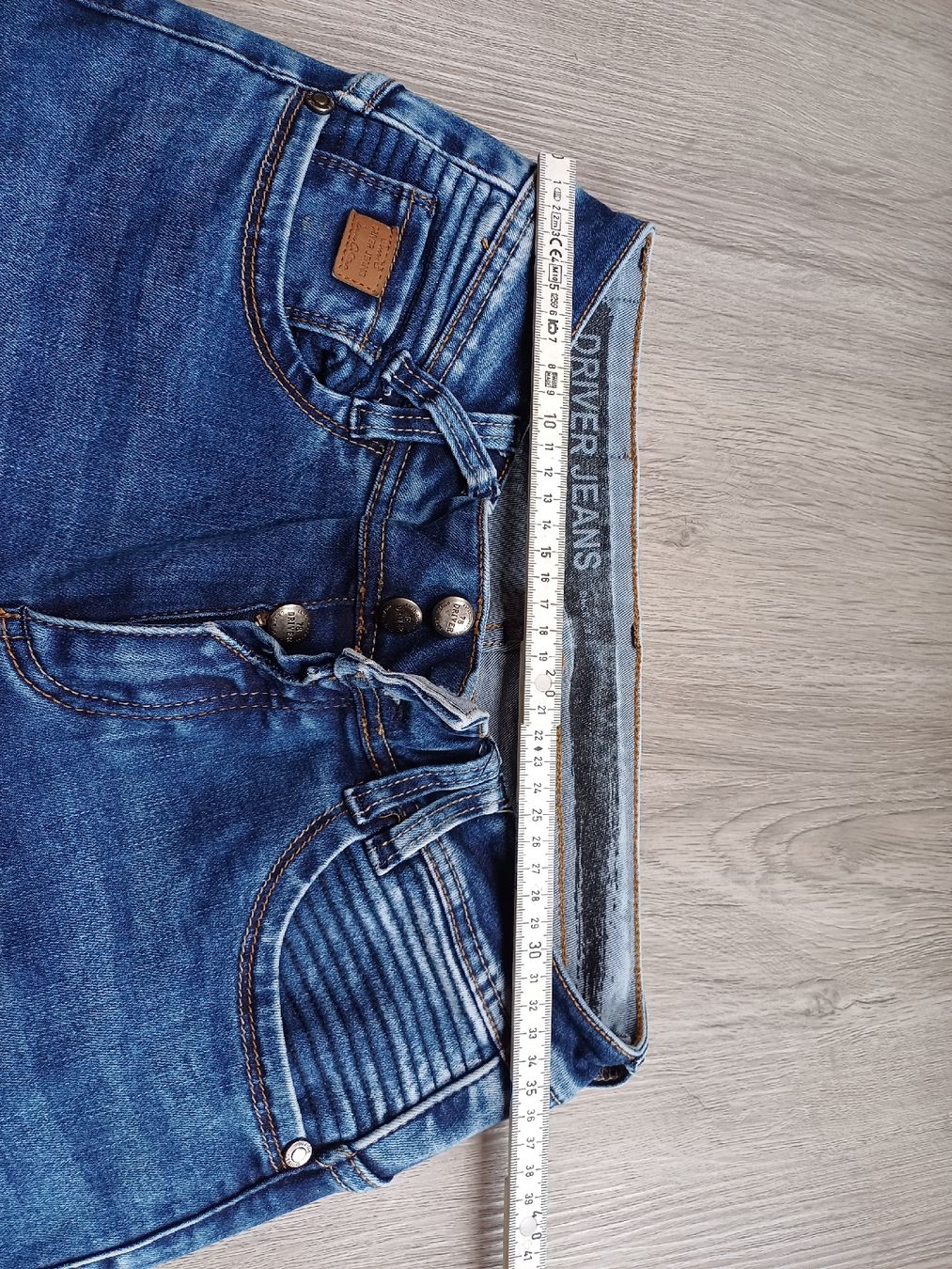 Jeans: Driver Jeans Damen W28 Bootcut – Gebraucht aus Därligen von  5