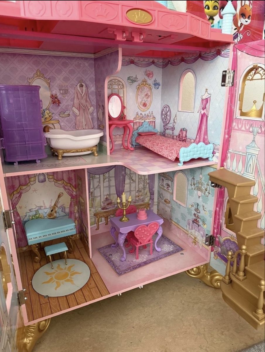 Case e mobili per bambole: Disney Puppenhaus – Nuovo (secondo la descrizione) da Zürich venduto da jel_6d2l 1