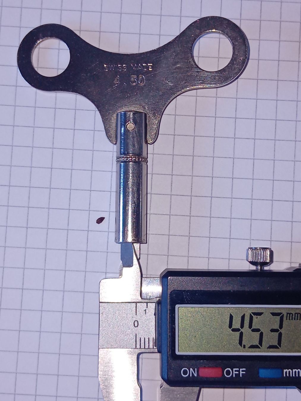 Orologi da terra & Orologi da parete: Clock Winding Key SWISS MADE 4.50 – Usato da Bern venduto da This_that_other_all 2
