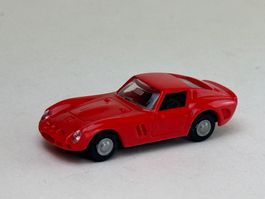 GB5- Praline Ferrari GTO rot