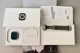 Apple Watch Ultra 1, 49 mm Titan, GPS + Cellular