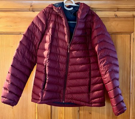 Leichte Daunenjacke Gr. 44 der Marke Trevolution