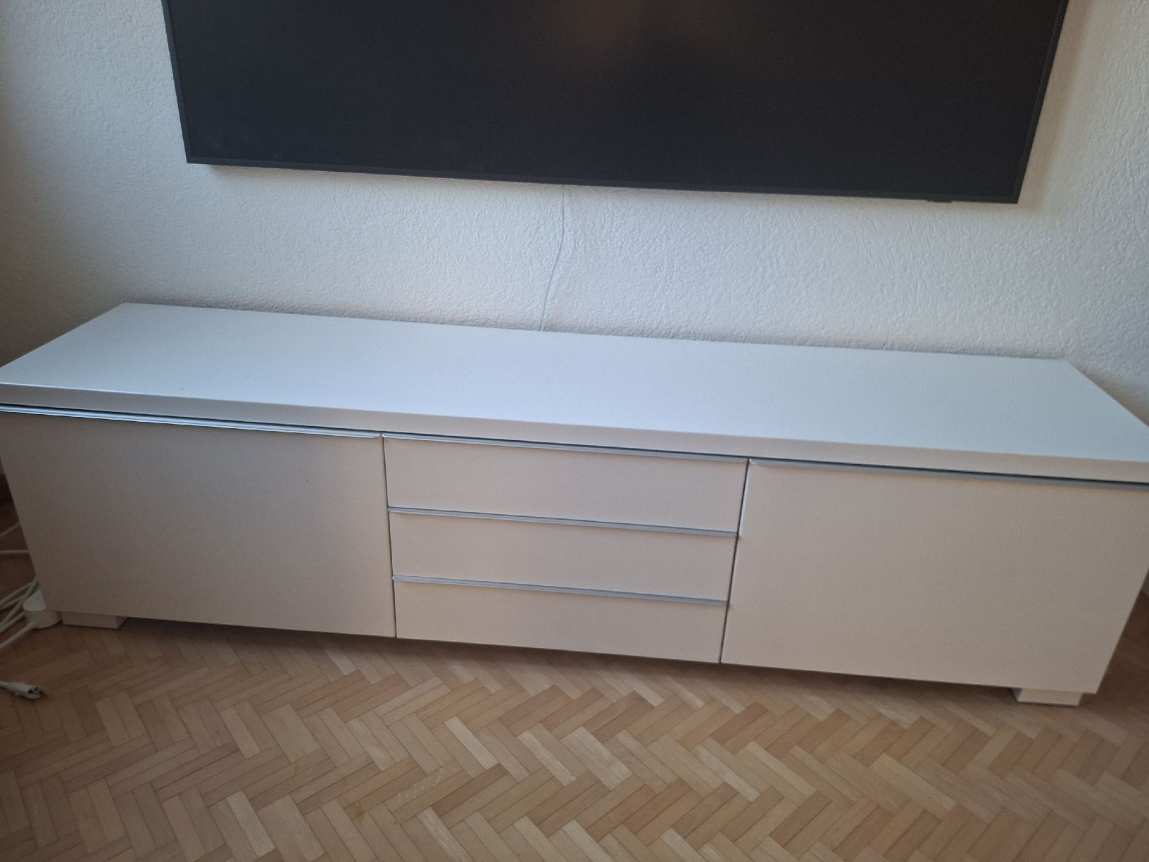 Mobili TV: Weisses Sideboard mit Schubladen – Usato da Uitikon Waldegg venduto da MiniCooperS06