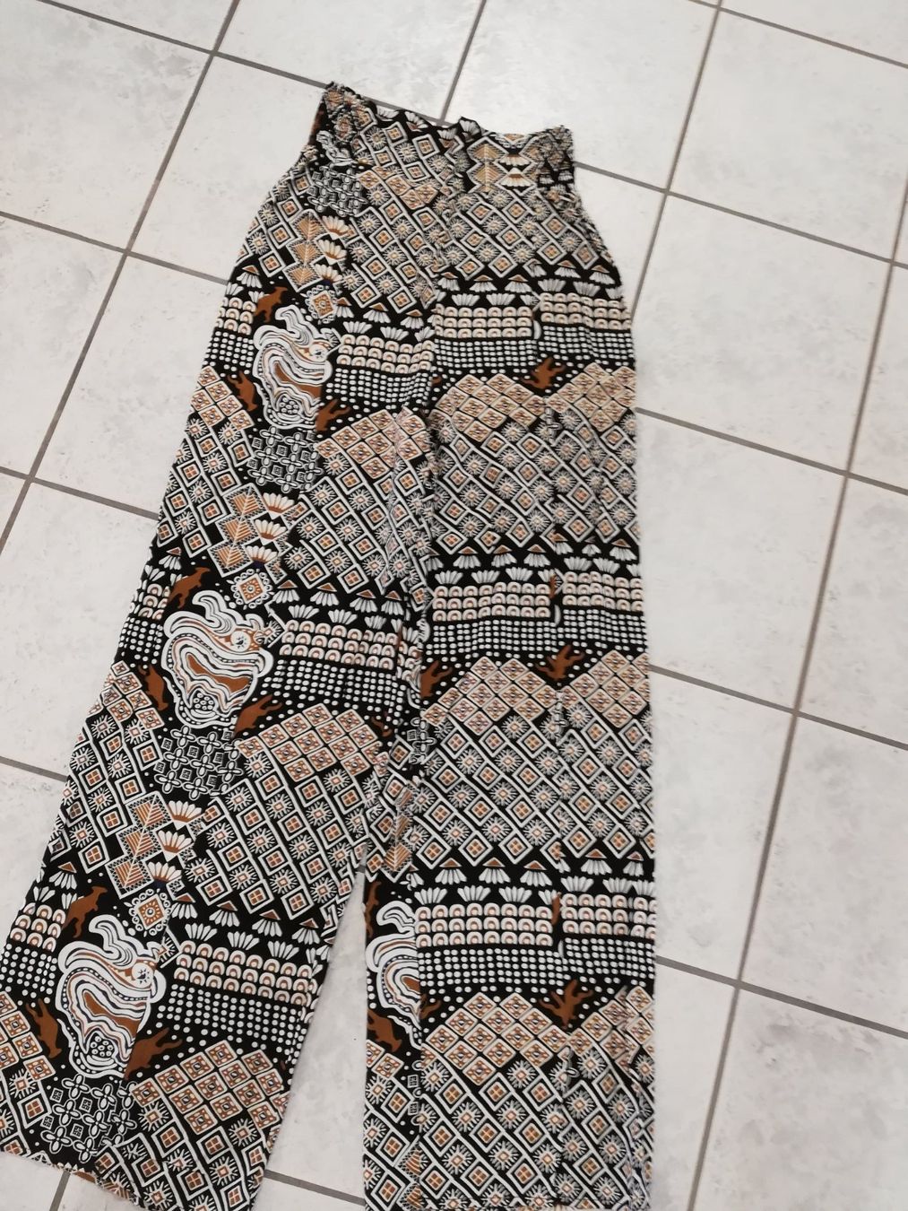 Pantaloni: Sommer Hosen NEU – Nuovo (secondo la descrizione) da Untersiggenthal venduto da Marlen59