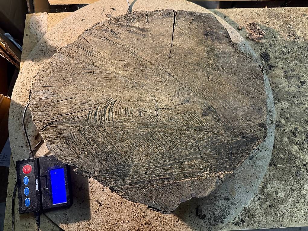 Articoli in legno: Olivenholz Baumscheibe K1 – Usato da Buus venduto da macipioji 1