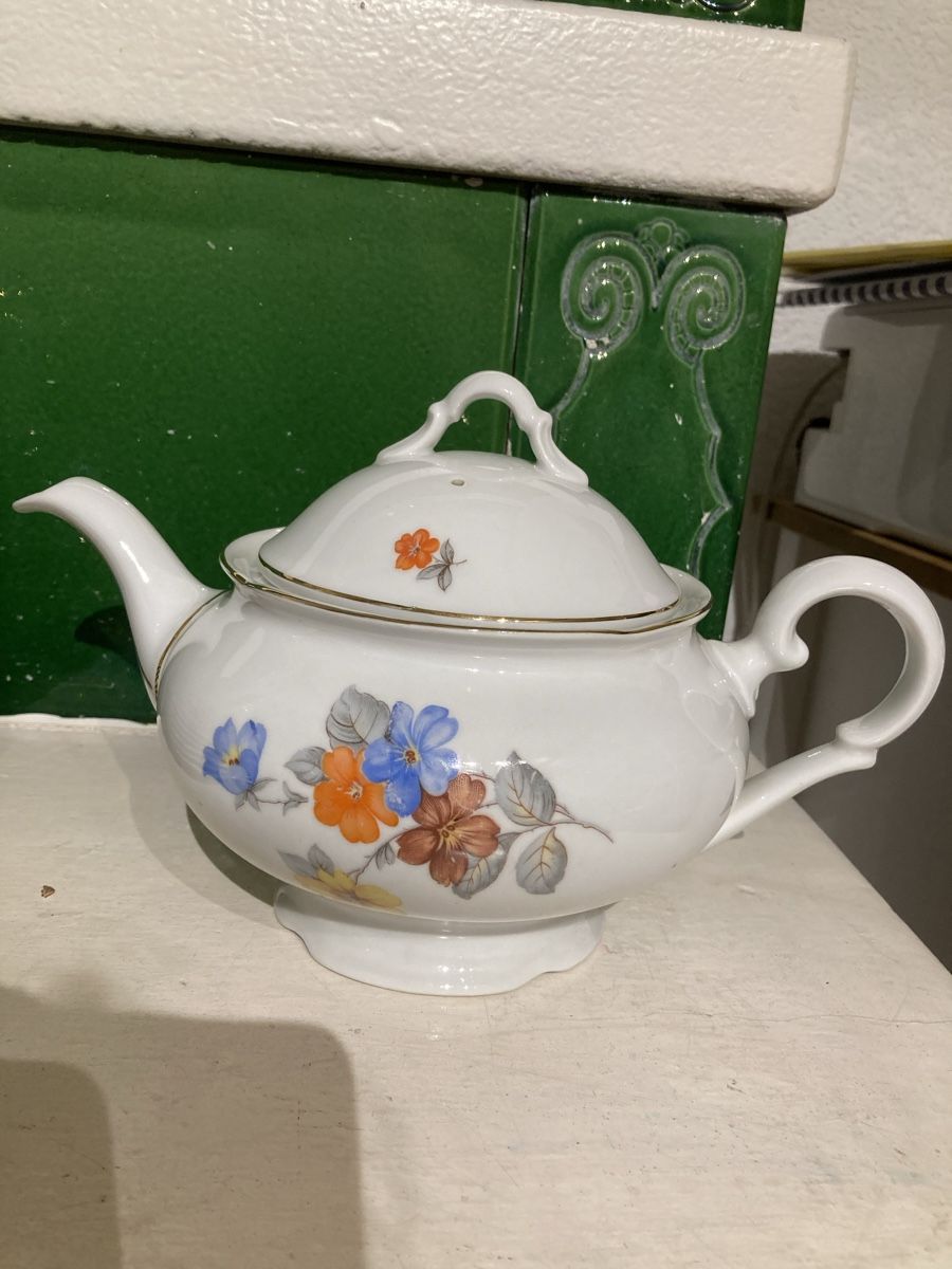 Geschirrsets: Tee- Kaffeeservice 12tlg. Blumendekor/Goldrand – Gebraucht aus Wolfwil von kreabea 4