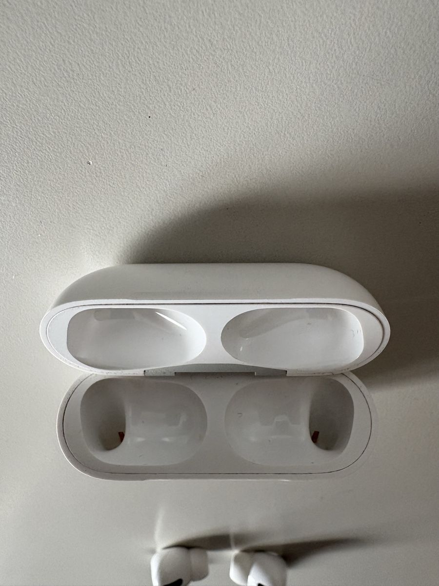 Apple Cuffie: Air pods Pro, Apple – Usato da Reconvilier venduto da oliver008 3