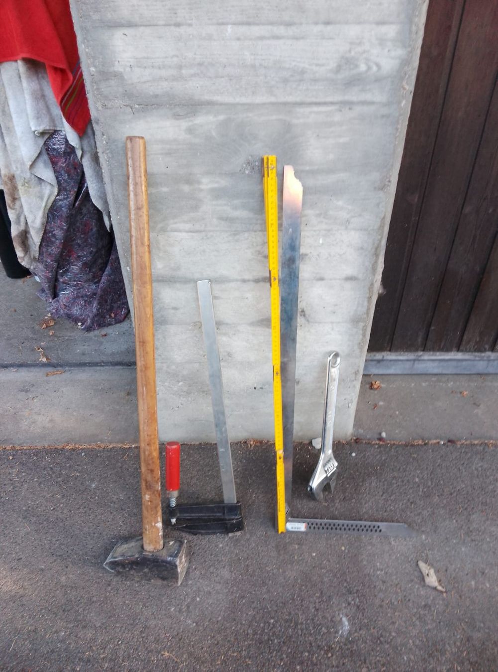 Tous les outils: Vorschlaghammer etc. – D'occasion à Umiken par Idus