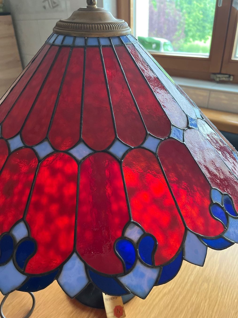 Lampes: Alte Tischlampe mit Bleiverglasung – D'occasion à St.Pantaleon par loewin71 3