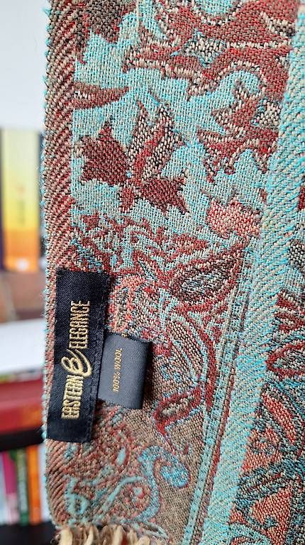 Foulards, Tücher & Schals: Eastern Elegance Wool Scarf (200x70) – Gebraucht aus Zürich von andyscorner 1