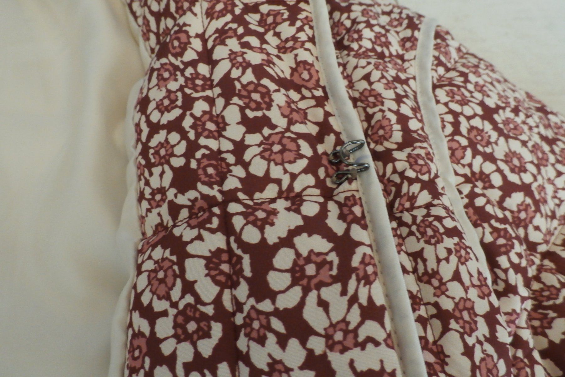 Giacche: Jacke mit Blumenmuster rot weiss gebraucht – Usato da Appenzell venduto da hundracing 1