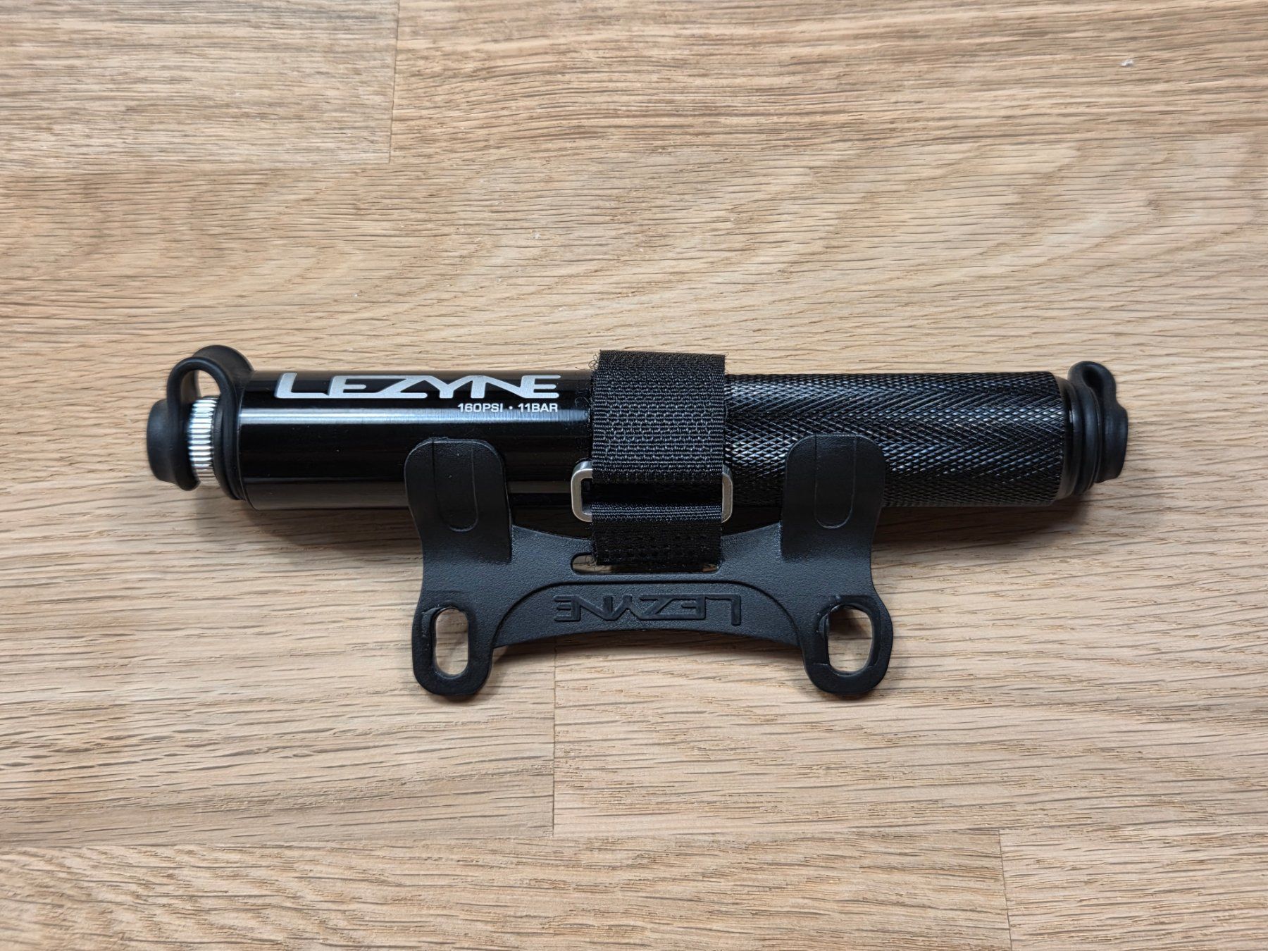 Lezyne Pompe: Lezyne Pocket Drive 11 Bar – Nuovo (secondo la descrizione) da Rotkreuz venduto da vabu33 2