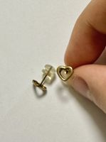 Boucles d'oreilles en or jaune en forme de coeur
