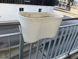 Weisser Balkonkasten, Top Zustand, Super Design!
