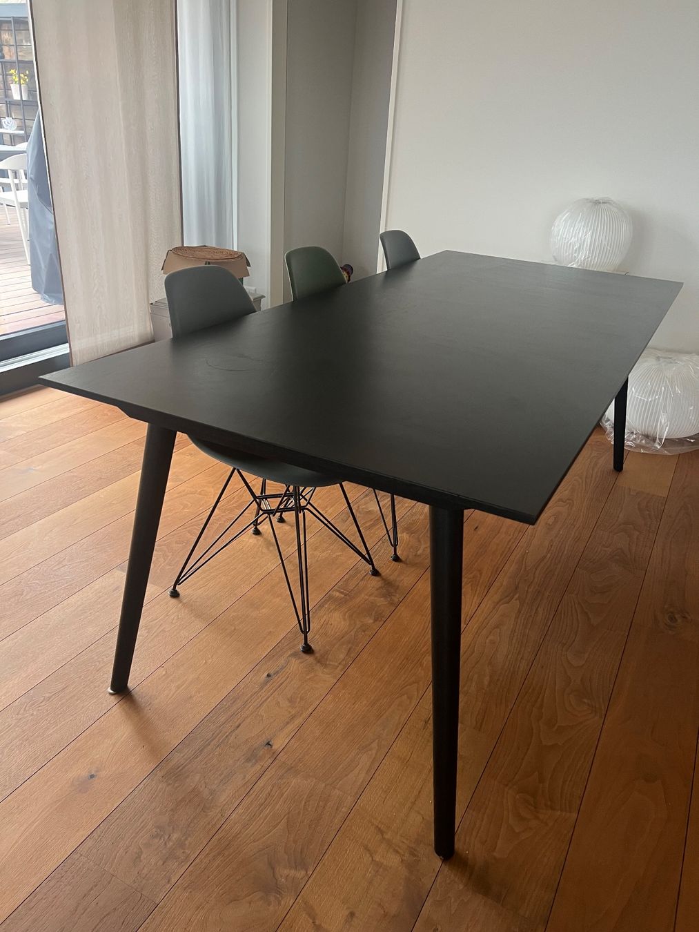 &Tradition Tables: &Tradition Eiche schwarz Tisch 200x90 – D'occasion à Merenschwand par mur_ygh9 2