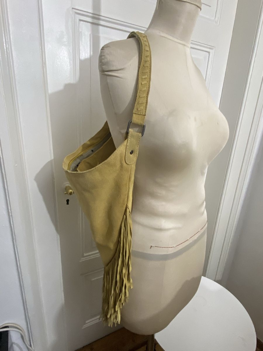 Borse da donna: Wildledertasche in Vanillegelb mit Fransen – Nuovo (secondo la descrizione) da Zürich venduto da Unique2400 2