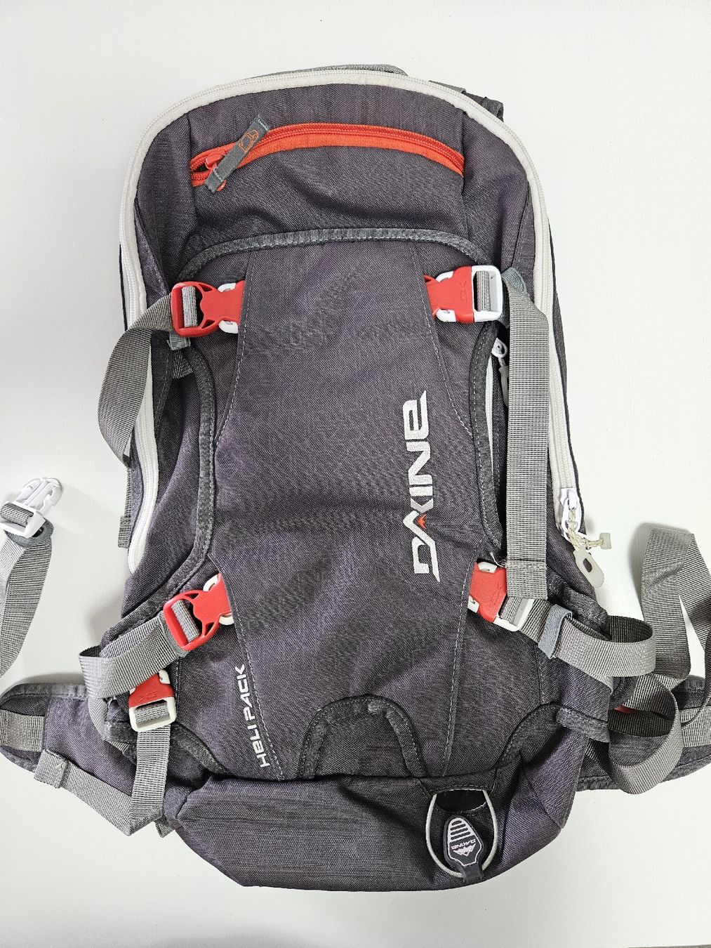 Dakine Zaini: Sac à dos Dakine HELI PACK 12L - – Usato da Carouge GE venduto da Everysports 2