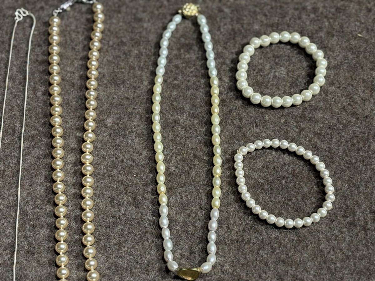 Altri gioielli: Schmuck Set: Kette, Armband mit Perlen - Neuwertig! – Nuovo (secondo la descrizione) da Sisseln AG venduto da art-dragoon 2