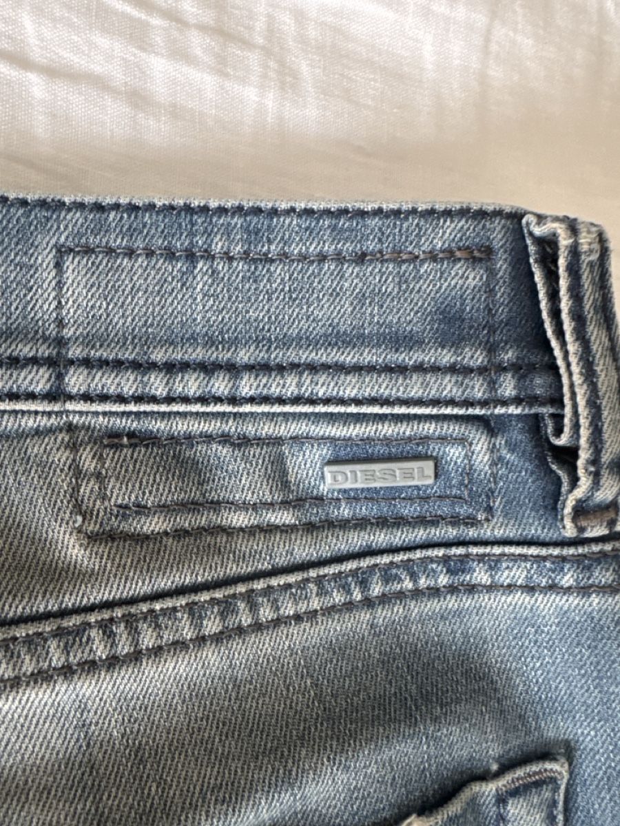 Diesel Jeans: DIESEL Tepphar Slim Carrot Jeans – Usato da Zürich venduto da Sigeli03 4